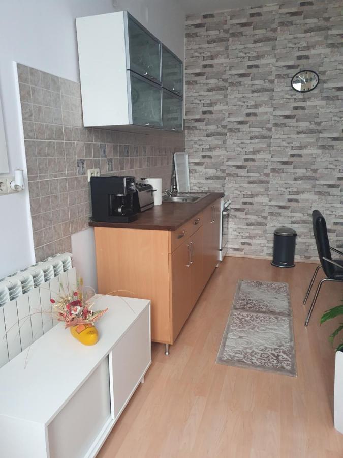 Sunset Apartament Apartman Brassó Kültér fotó